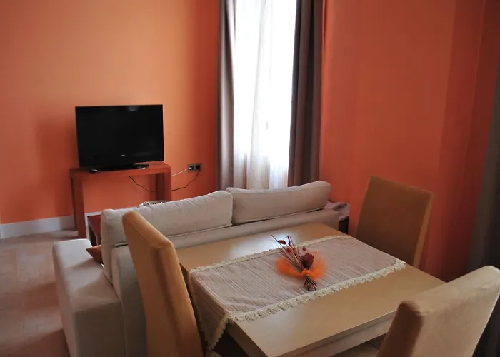 Отель Capitolina 3*